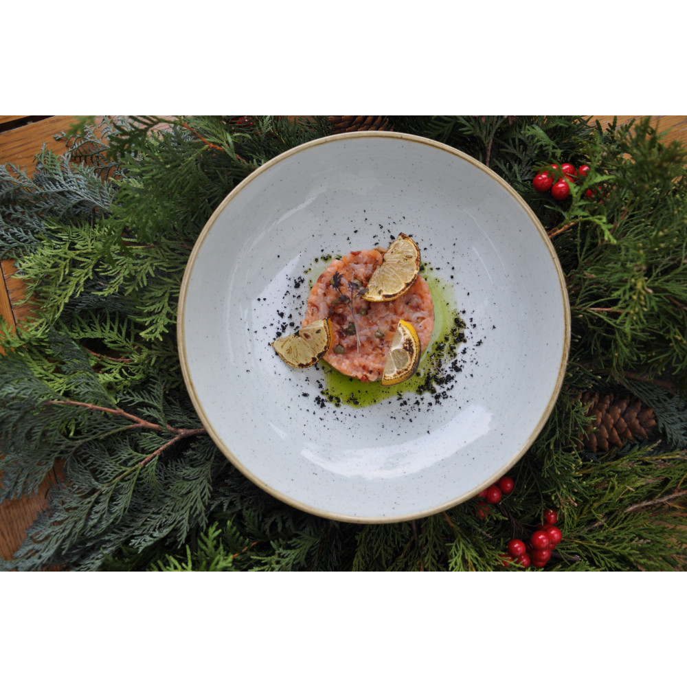 Tatar z łososia z kaparami  i suszonymi pomidorami  4x 50 g