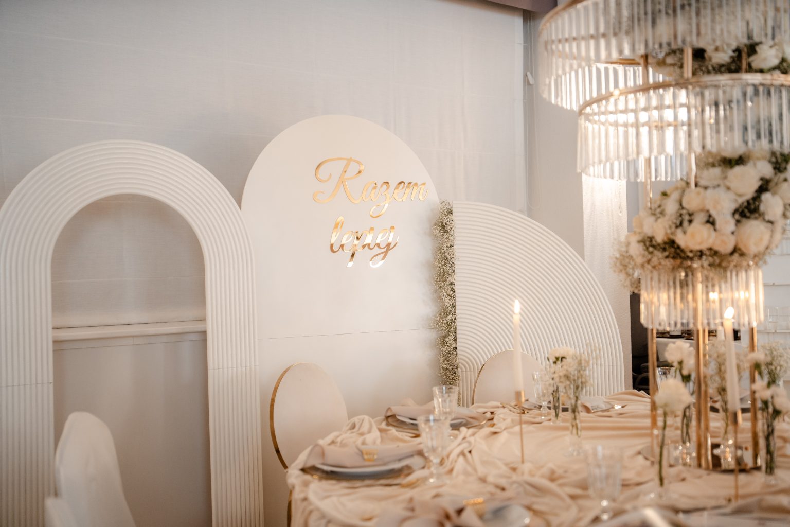 Eleganckie sale weselne w Hotelu Kosmowski – idealne miejsce na wesele we Wrześni