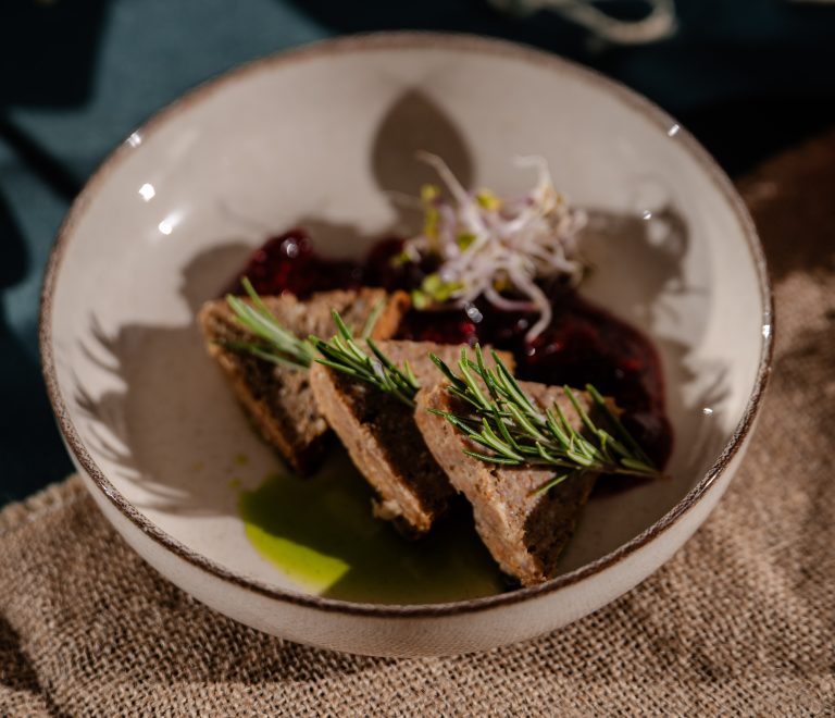 ŚWIĄTECZNE SMAKI W RESTAURACJI ROGATA