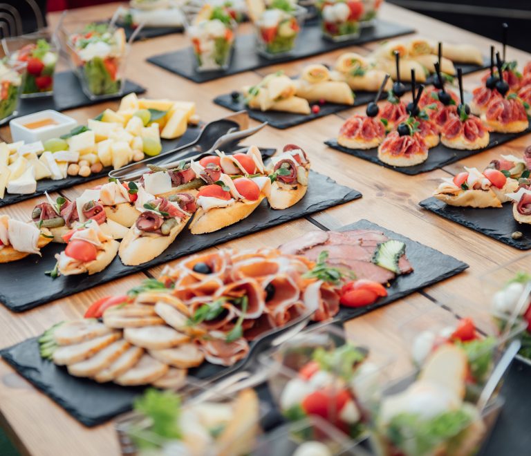 Catering na Dzień Nauczyciela 2026 – Września i okolice
